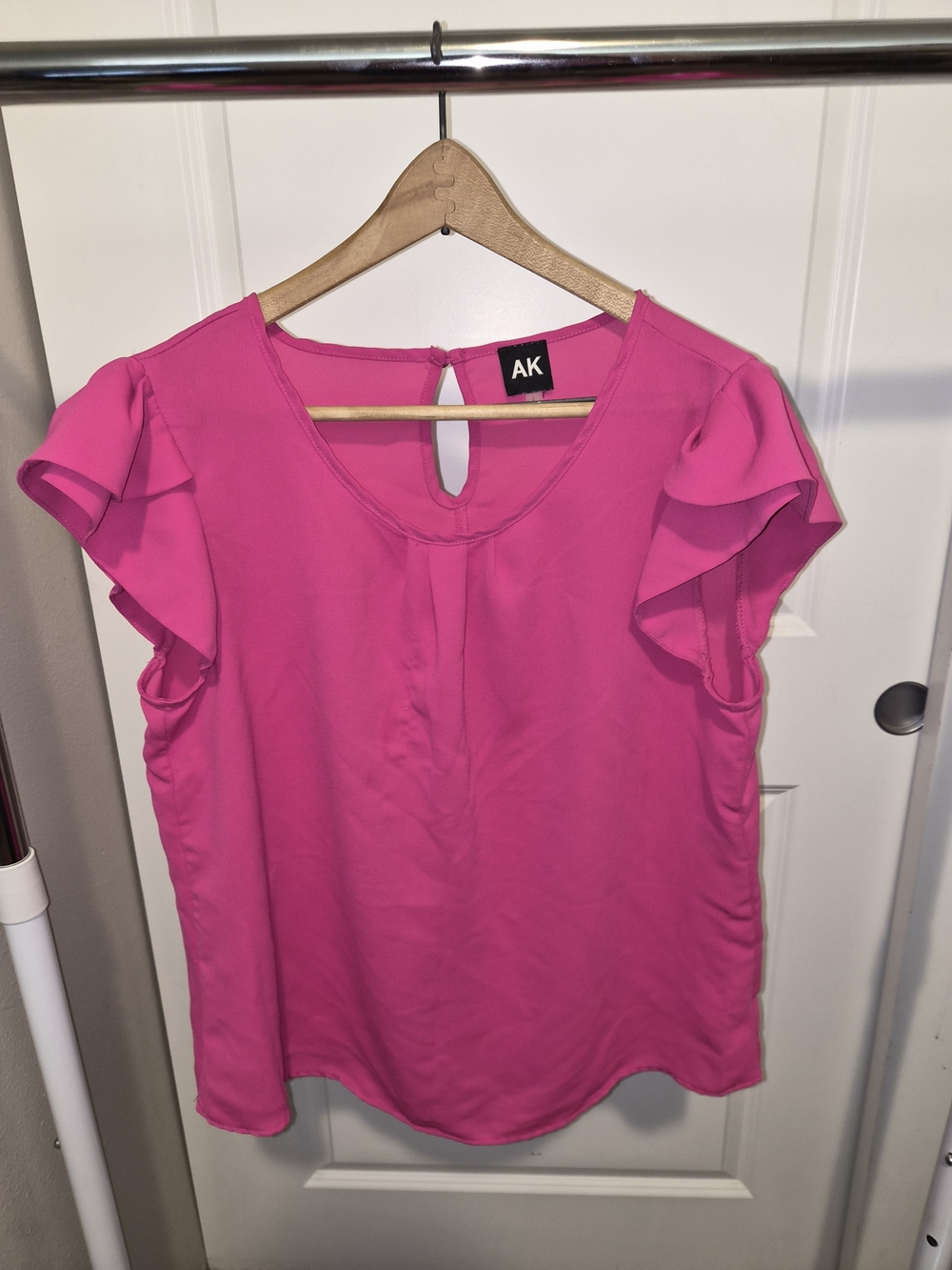 Anne Klein Fuchsia Flutter Sleeve Keyhole Blouse